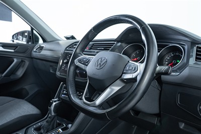 2021 Volkswagen Tiguan - Thumbnail