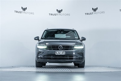 2021 Volkswagen Tiguan - Thumbnail