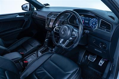2017 Volkswagen Tiguan - Thumbnail