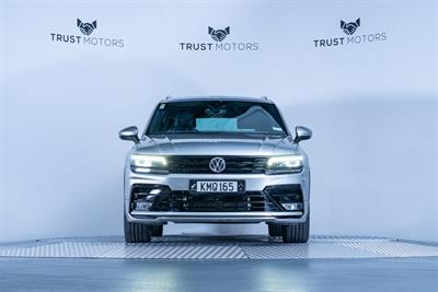 2017 Volkswagen Tiguan - Thumbnail