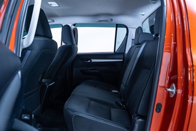 2017 Toyota Hilux - Thumbnail
