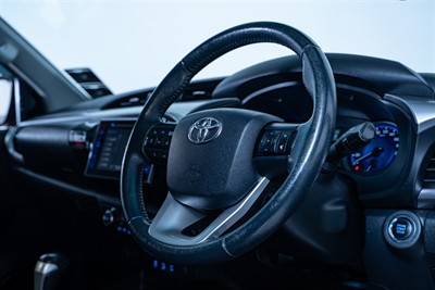 2017 Toyota Hilux - Thumbnail