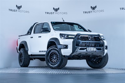 2024 Toyota Hilux - Thumbnail