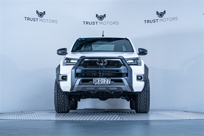2024 Toyota Hilux - Thumbnail