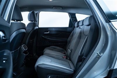 2021 Hyundai Santa Fe - Thumbnail