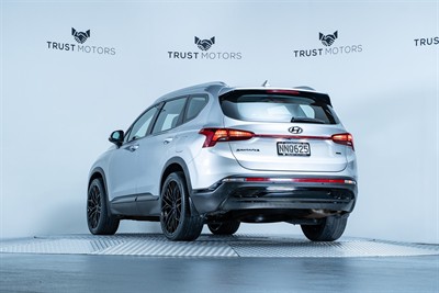 2021 Hyundai Santa Fe - Thumbnail