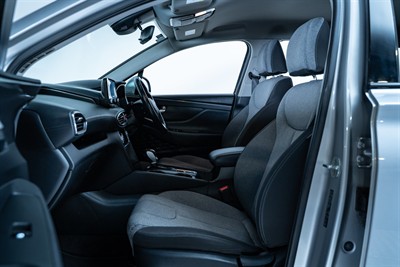 2021 Hyundai Santa Fe - Thumbnail