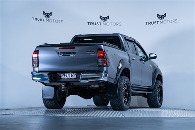 2018 Toyota Hilux - Thumbnail
