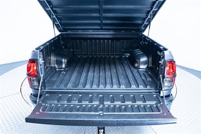2018 Toyota Hilux - Thumbnail