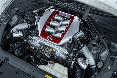 2015 Nissan GTR - Thumbnail