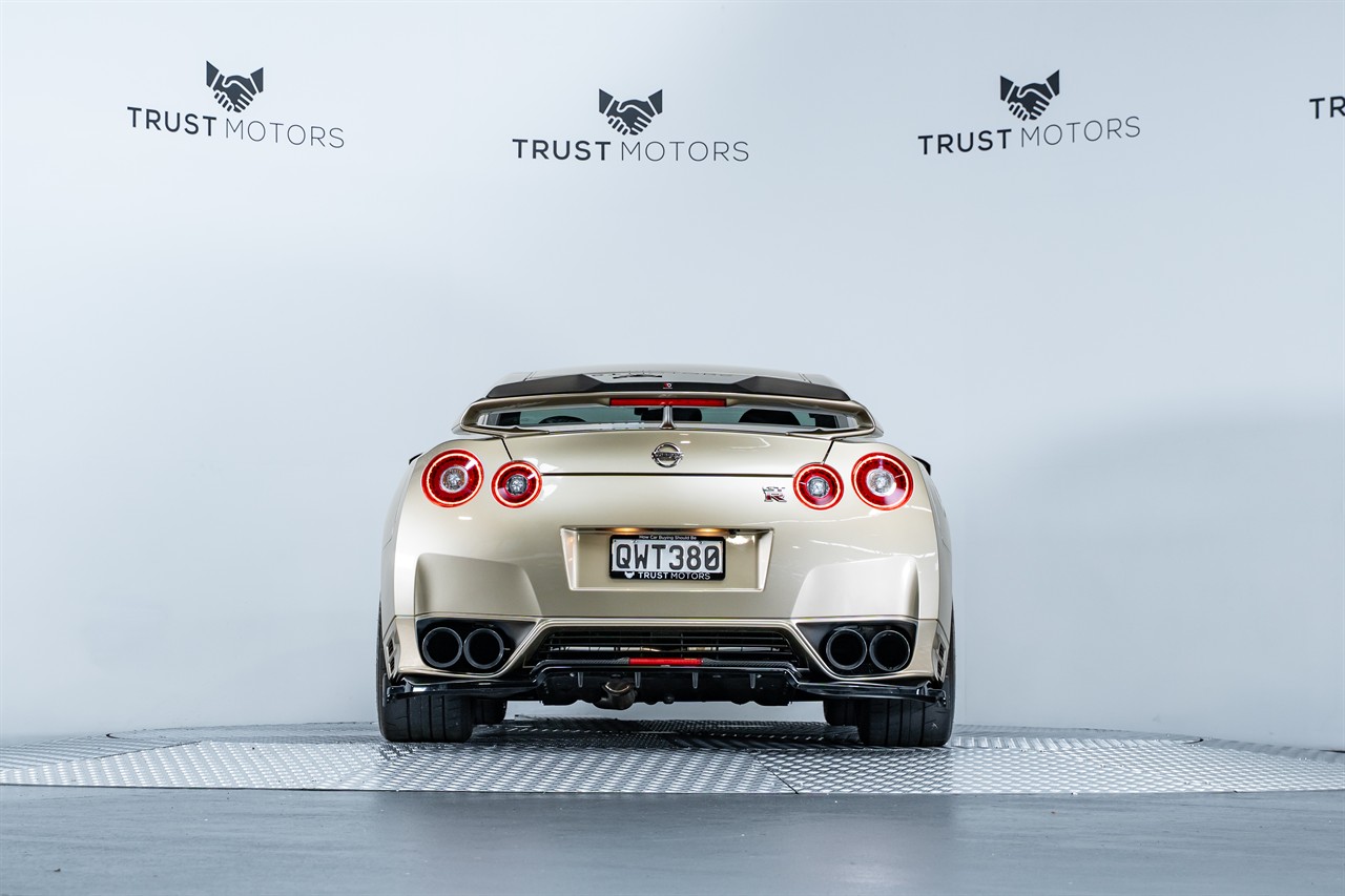2015 Nissan GTR