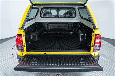 2018 Toyota Hilux - Thumbnail