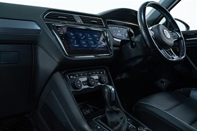 2020 Volkswagen Tiguan - Thumbnail