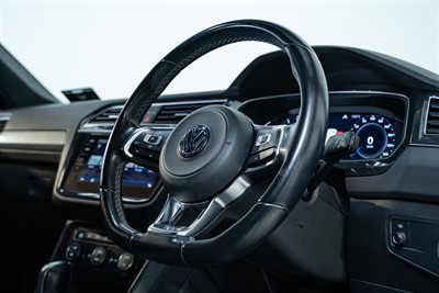 2020 Volkswagen Tiguan - Thumbnail