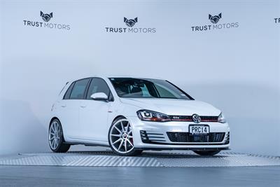 2015 Volkswagen Golf - Thumbnail