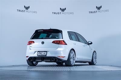 2015 Volkswagen Golf - Thumbnail