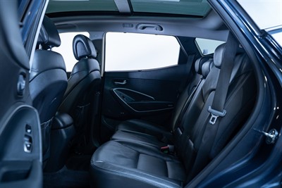 2018 Hyundai Santa Fe - Thumbnail