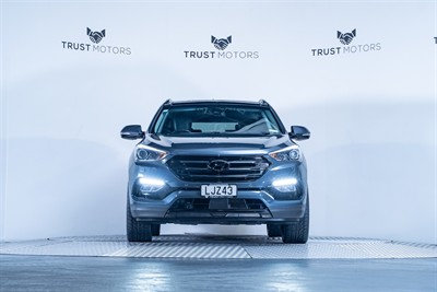 2018 Hyundai Santa Fe - Thumbnail