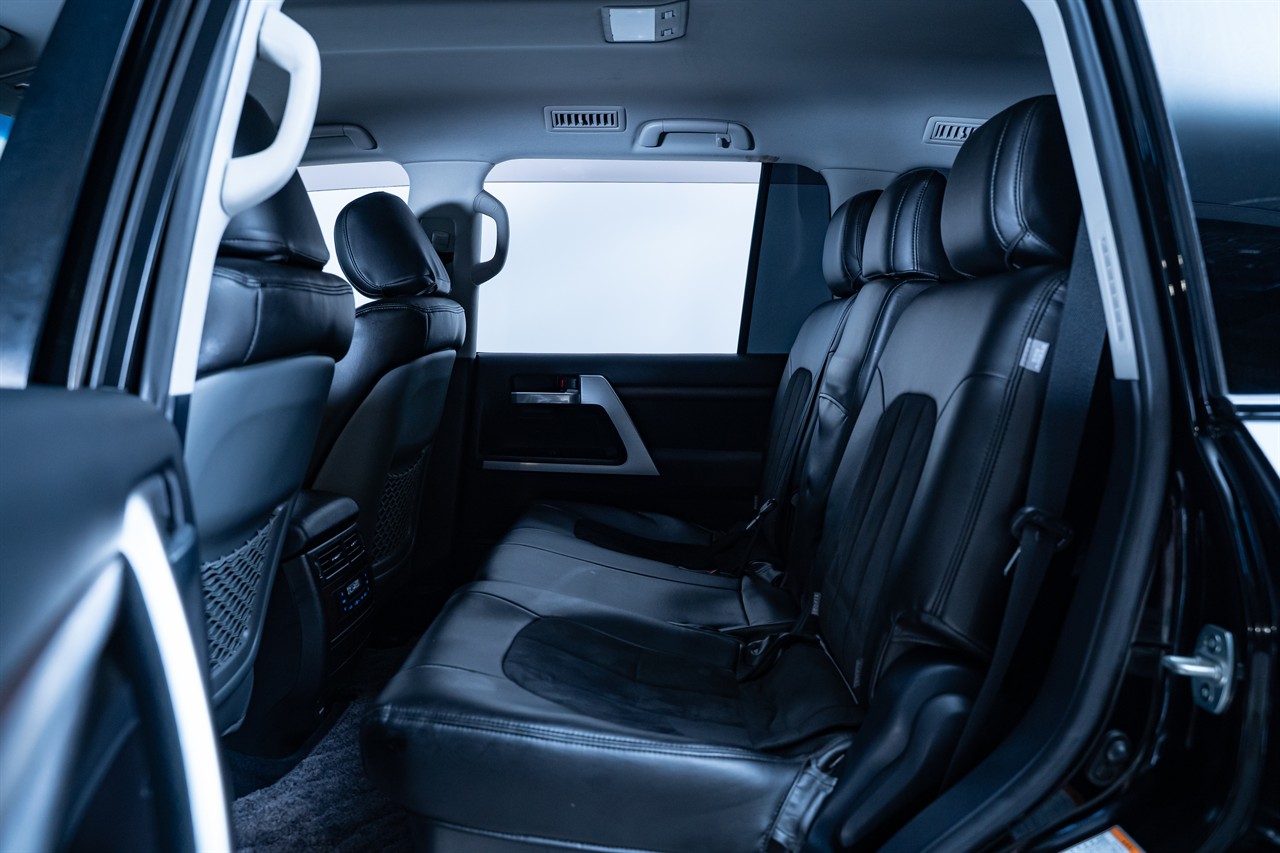 2017 Toyota Landcruiser