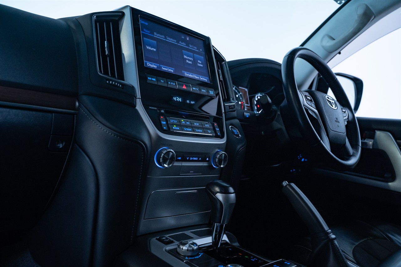 2017 Toyota Landcruiser