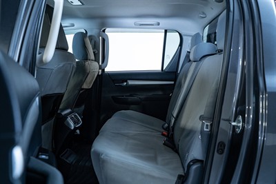 2022 Toyota Hilux - Thumbnail