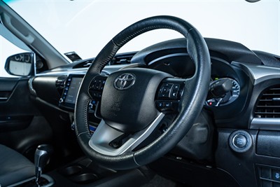 2022 Toyota Hilux - Thumbnail