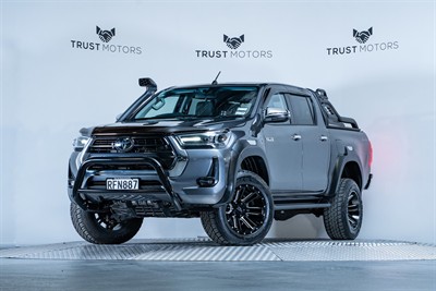 2022 Toyota Hilux - Thumbnail