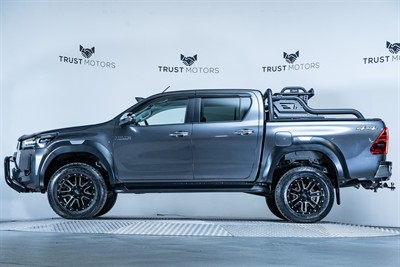 2022 Toyota Hilux - Thumbnail