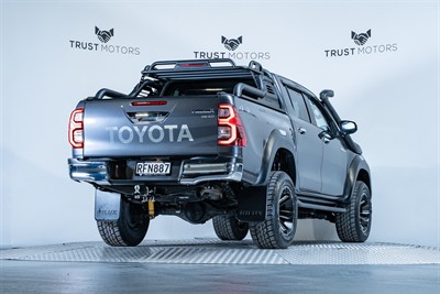 2022 Toyota Hilux - Thumbnail