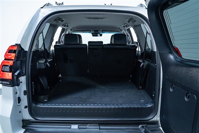 2018 Toyota Landcruiser Prado - Thumbnail