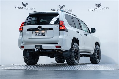2018 Toyota Landcruiser Prado - Thumbnail