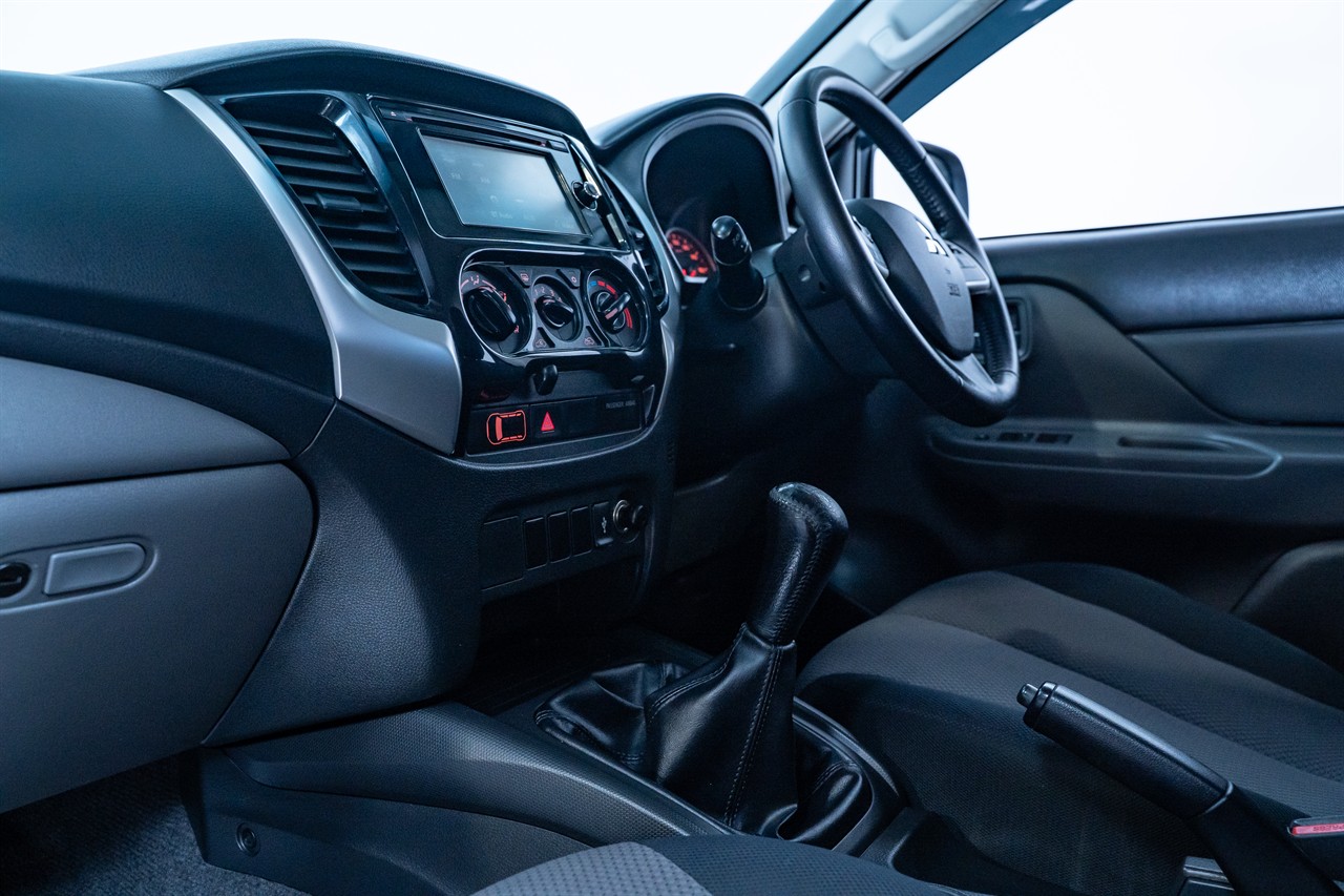 2016 Mitsubishi Triton