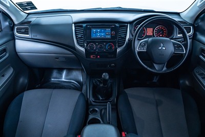 2016 Mitsubishi Triton - Thumbnail