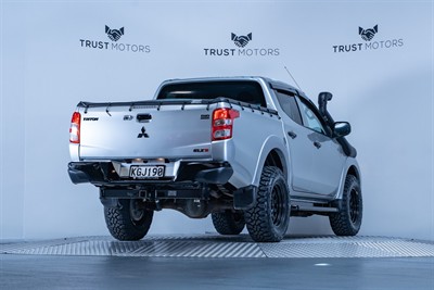 2016 Mitsubishi Triton - Thumbnail