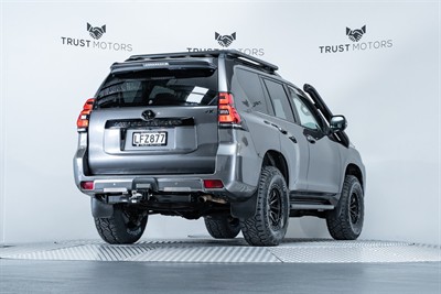 2018 Toyota Landcruiser Prado - Thumbnail
