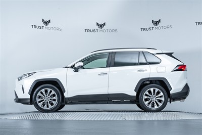 2021 Toyota Rav4 - Thumbnail