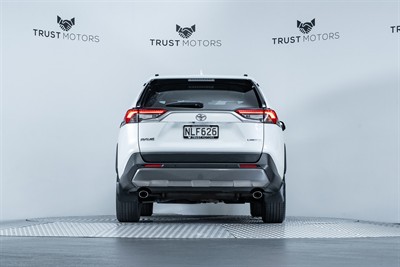 2021 Toyota Rav4 - Thumbnail