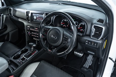 2016 Kia Sportage - Thumbnail