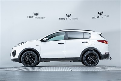 2016 Kia Sportage - Thumbnail