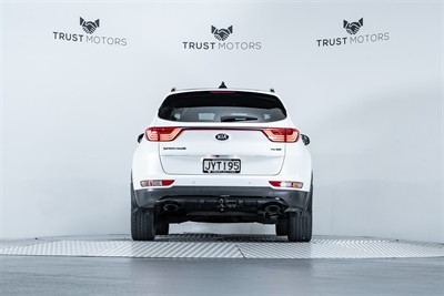 2016 Kia Sportage - Thumbnail