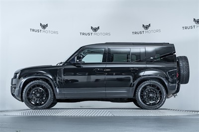 2020 Land Rover Defender - Thumbnail