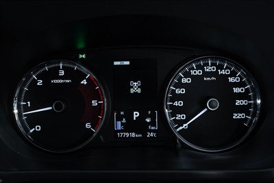 2017 Mitsubishi Pajero Sport - Thumbnail