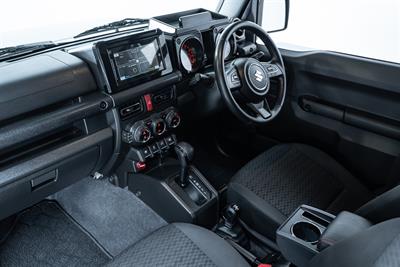 2022 Suzuki Jimny - Thumbnail
