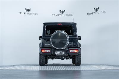 2022 Suzuki Jimny - Thumbnail