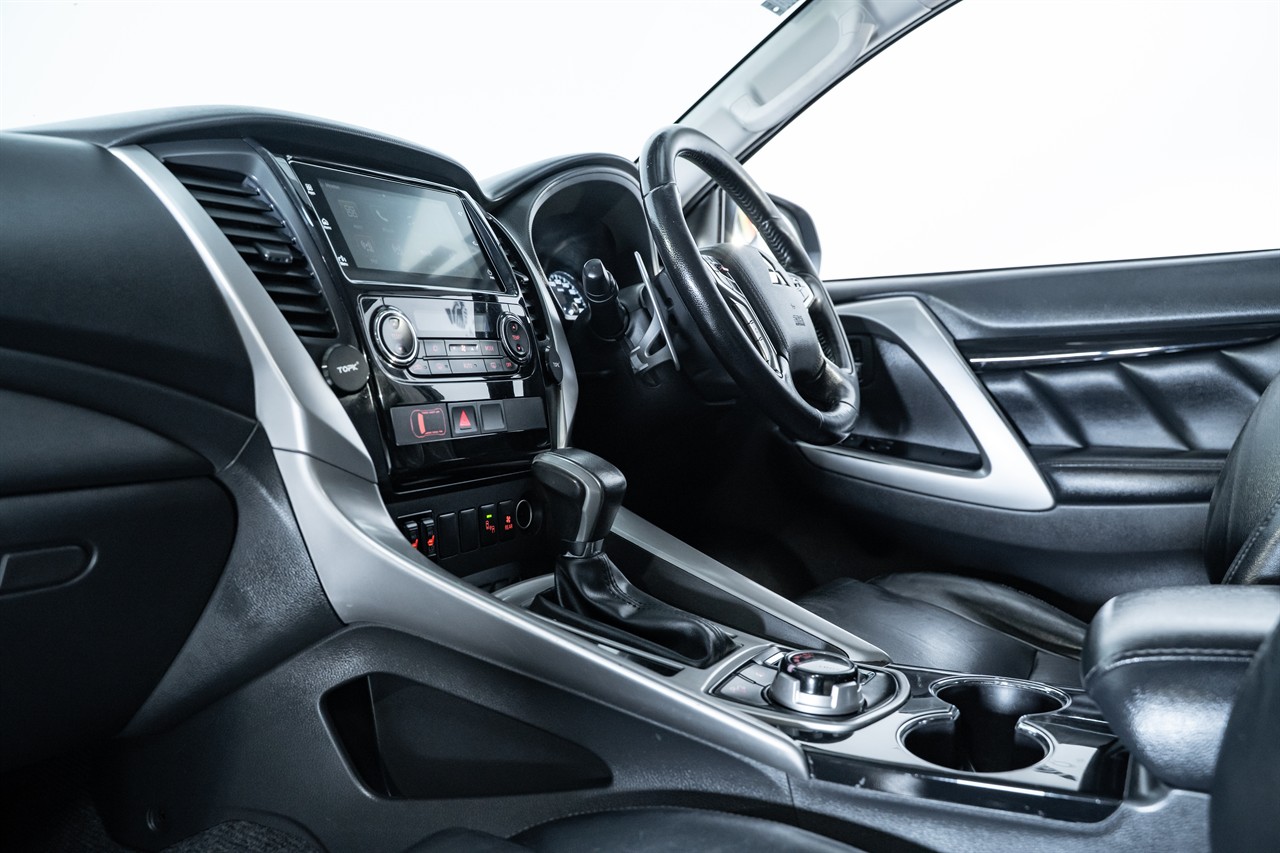 2016 Mitsubishi Pajero Sport