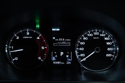 2016 Mitsubishi Pajero Sport - Thumbnail