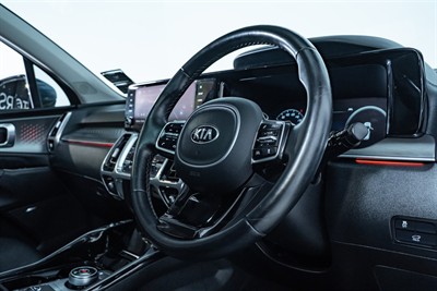 2020 Kia Sorento - Thumbnail