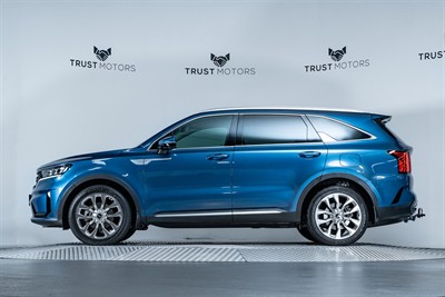 2020 Kia Sorento - Thumbnail