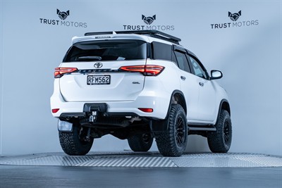2021 Toyota Fortuner - Thumbnail