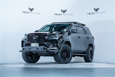 2021 Toyota Fortuner - Thumbnail